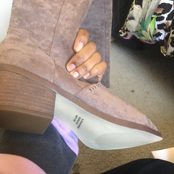 Sexy taupe over the knee boots - Picture 7 of 13